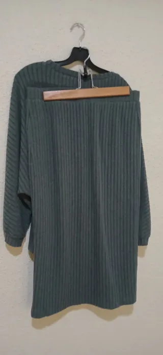 Conjunto informal verde cris