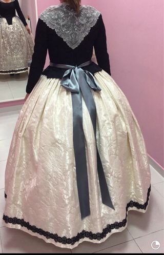 Traje de Fallera Blanco y negro