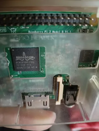 Raspberry Pi 2 Model B 1.1 con ratón y teclado