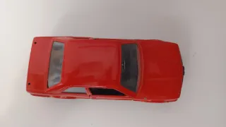 BMW 323i escala 1:24 rojo