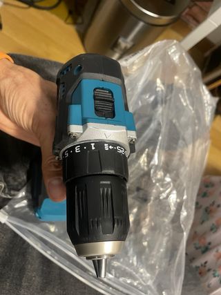 Atornillador Makita DDF487 + 2 Baterías 6.0Ah