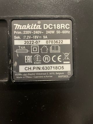 Atornillador Makita DDF487 + 2 Baterías 6.0Ah