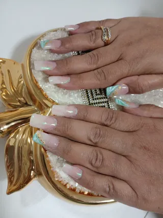 Esteticista económica con servicio a domicilio