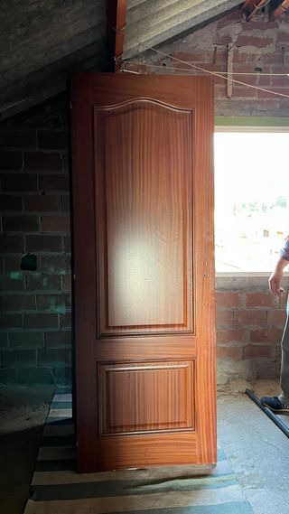 Puerta interior madera