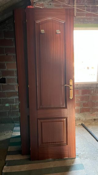 Puerta interior madera