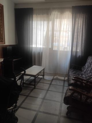 Alquilo habitación con baño privado en Elche