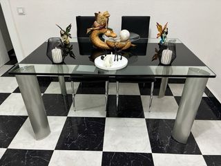 Mesa de comedor de cristal