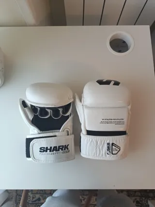 Guantes MMA Shark Blancos Talla L/XL.