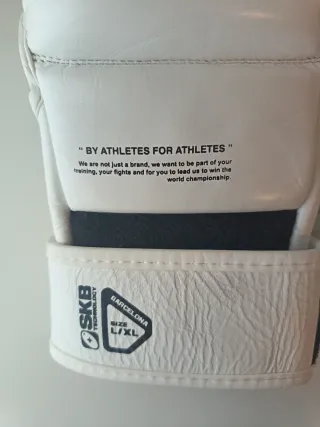 Guantes MMA Shark Blancos Talla L/XL.