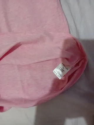 Camiseta tirantes rosa deportiva