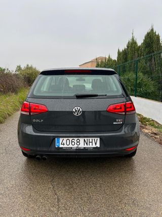 Volkswagen Golf Highline 125cv 2015