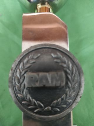 Copa Trofeo RAM Pie Mármol Chapa