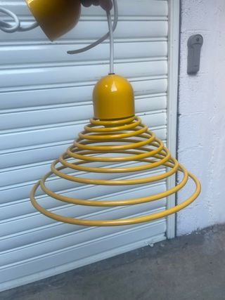 Lampadario vintage anni 80 Memphis giallo