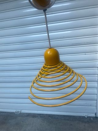 Lampadario vintage anni 80 Memphis giallo