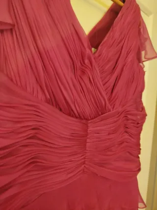 Vestido fiesta fucsia con volantes