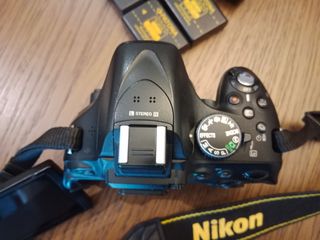 Cámara Nikon D5200 + Cargador + 3 Baterías