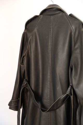 Trench oversize efecto piel Zara Talla M