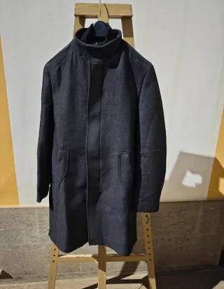 Abrigo Zara cuello alto gris oscuro XL