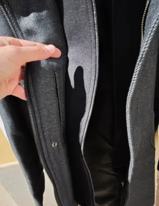 Abrigo Zara cuello alto gris oscuro XL