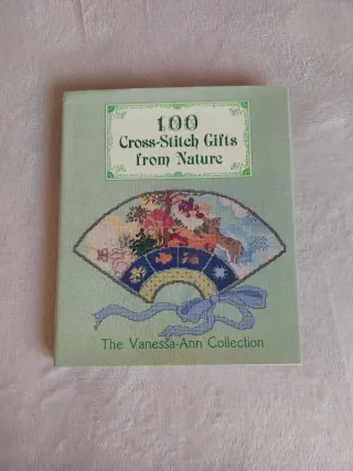 Libro 100 Cross-stitch Gifts from Nature