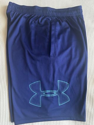 Pantalón corto deportivo Under Armour azul