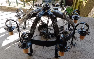 Lámpara de forja artesanal