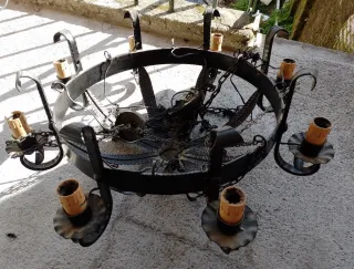 Lámpara de forja artesanal