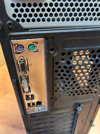 PC Torre Negra con I3