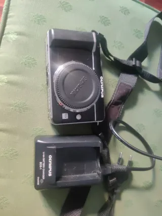 Cámara Olympus Pen E-PL1 Negra