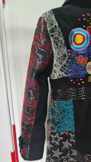 Abrigo patchwork azul y negro