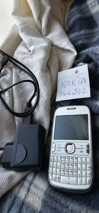Nokia 302 Plata/Blanco