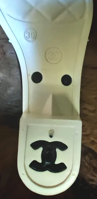 Stivali Gomma Chanel Neri Tacco Bianco