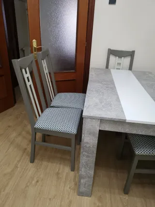 Mesa de salón con 6 sillas