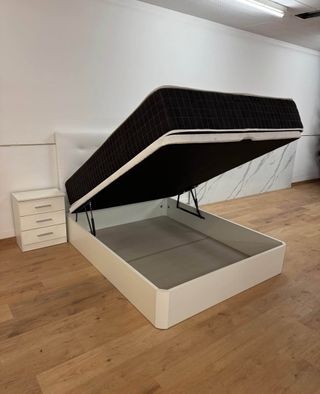 Colchón y canapé abatible