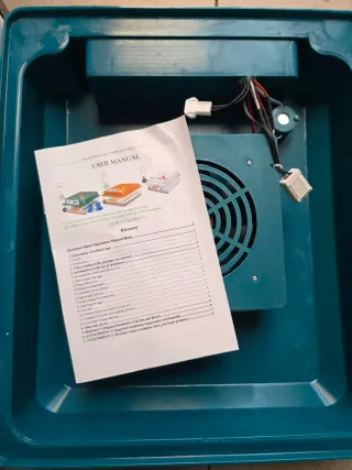 Incubadora Automática Transparente