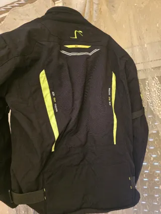 Chaqueta de moto negra y amarilla talla L y xl