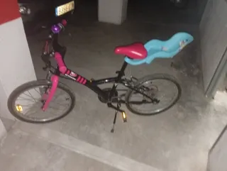Bicicleta infantil con asiento para muñeca