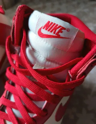 Nike Dunk High Rojo y Blanco talla 38.5