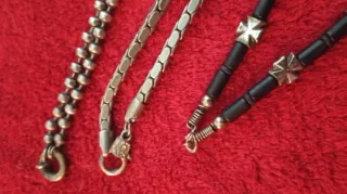 Cadenas vintage plateadas y negras