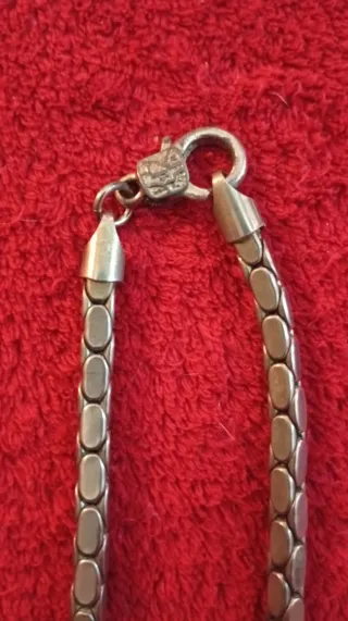 Cadenas vintage plateadas y negras