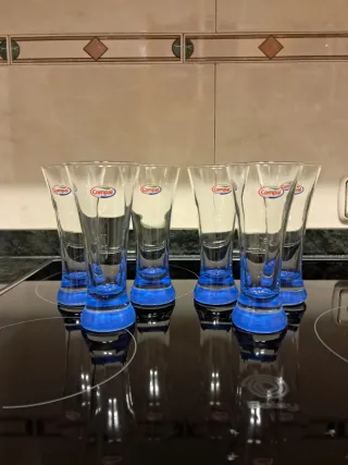 Copas de cristal Compal azules