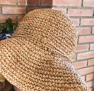 Sombrero de rafia beige