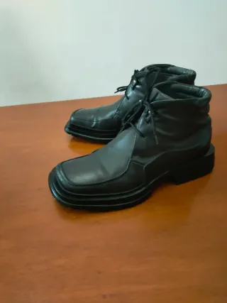 Stivaletti Cesare Paciotti Pelle Neri