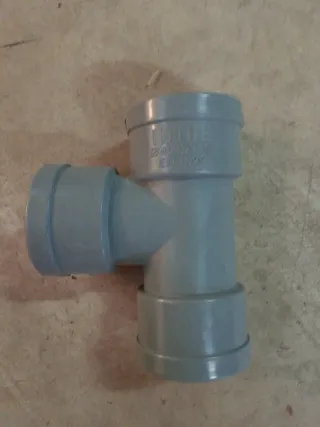 Tes y codos PVC 50 y 40