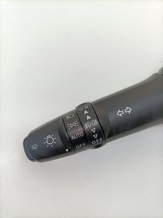 MANDO LUCES MITSUBISHI CARISMA BERLINA 4 (DA0)