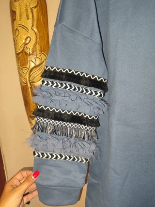 Vestido jersey azul con flecos