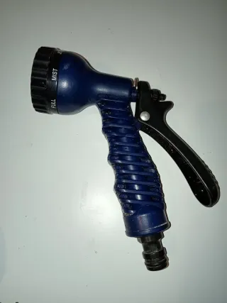 Pistola Rociadora para Manguera de Jardín