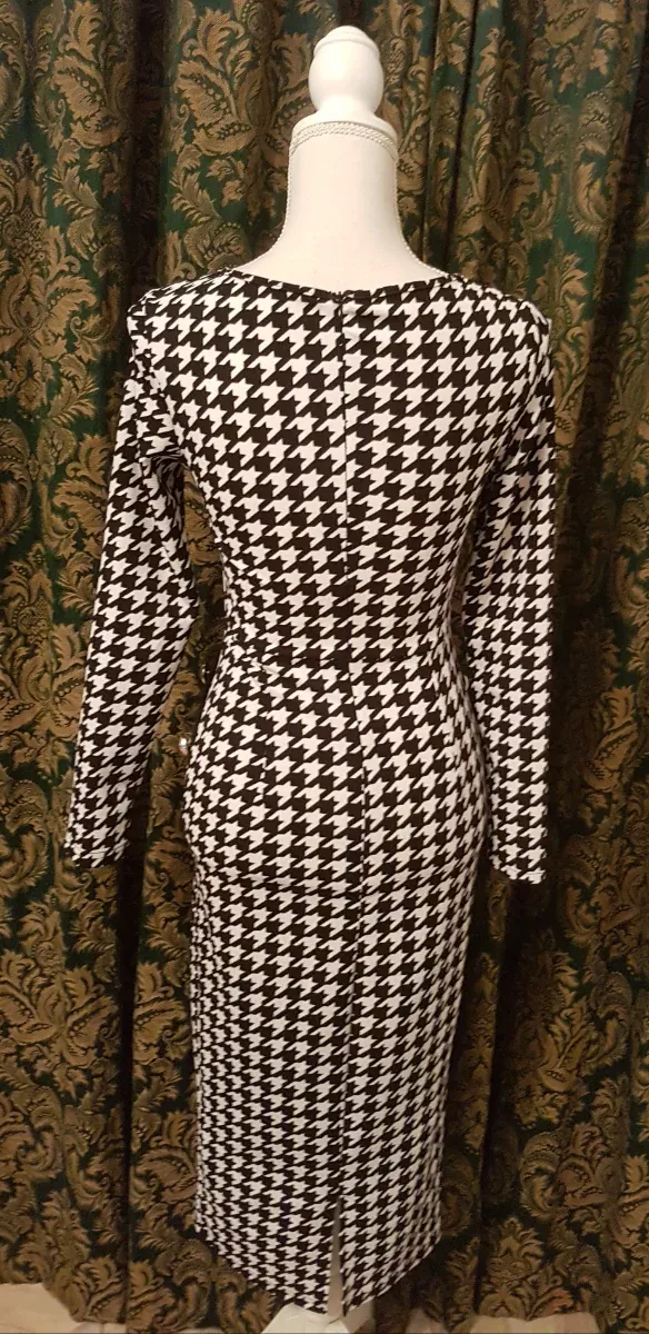 Vestido de licra con estampado pata de gallo