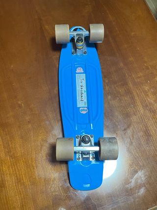 Monopatín azul para niños