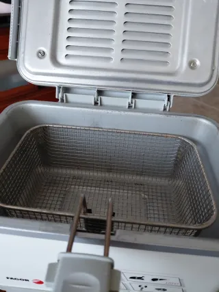 Freidora Fagor 4140 recogerla en mano.